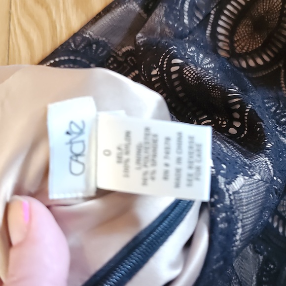 CACHE Lace Skirt Size 0 - Picture 7 of 12